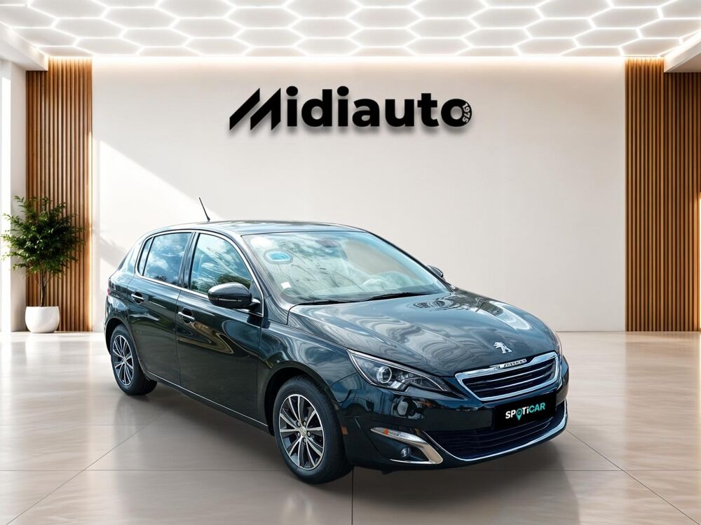308 1.2 Puretech 110ch Allure S&S 5p 2017 occasion 28500 Vernouillet