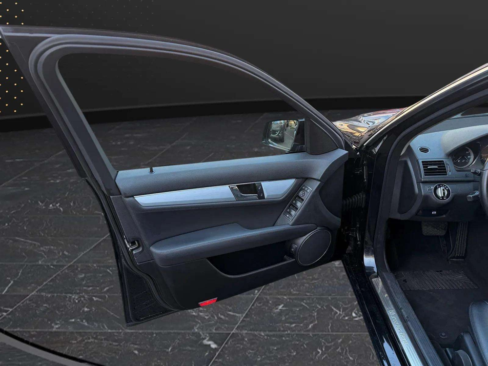 Classe C 220 CDI BE AVANTGARDE PACK LUXE BA 2009 occasion 93500 Pantin