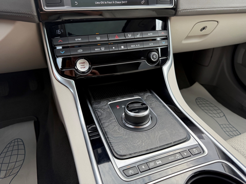 XE 2.0D 163CH E-PERFORMANCE PORTFOLIO BVA8 2017 occasion 70210 Montdor&eacute;