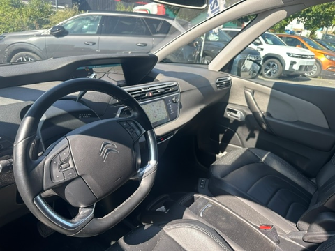 C4 Spacetourer PURETECH 130CH S&S SHINE EAT8 DISTRIBUTION A JOUR 2019 occasion 16400 Puymoyen