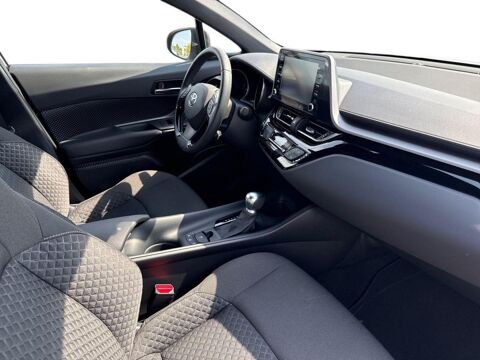 C-HR 1.8 Hybride 122ch Dynamic Ultimate E-CVT 2023 occasion 13300 Salon-de-Provence