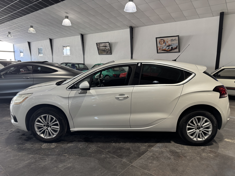 DS4 1.6 E-HDI 115 AIRDREAM CHIC 66 900 KM PLB AUTO 2013 occasion 12000 RODEZ