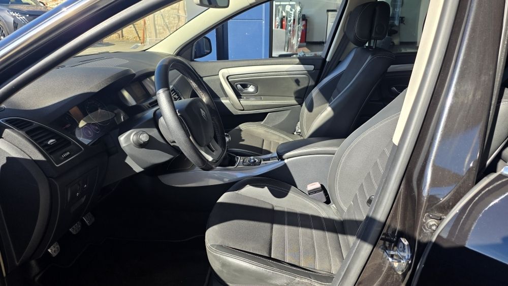 Laguna III 2.0 DCI 175CH GT 4CONTROL 2014 occasion 56530 QUEVEN