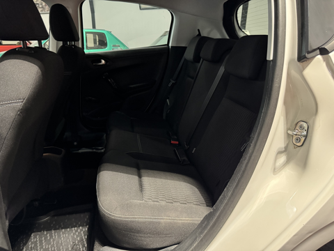208 ESSENCE 82CH ACTIVE 5P PLB AUTO 2015 occasion 12000 RODEZ