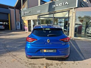 Clio 1.6 E-Tech hybride 145ch Techno 2022 occasion 78860 ST NOM LA BRETECHE