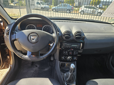 Duster 1.6 16V 105CH ECO&sup2; LAUREATE 4X2 2011 occasion 21200 Montagny-l&egrave;s-Beaune