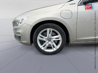 V60 D6 Twin Engine AWD Momentum Geartronic Sieges chauf/cuir Cam 2016 occasion 08000 Charleville-M&eacute;zi&egrave;res