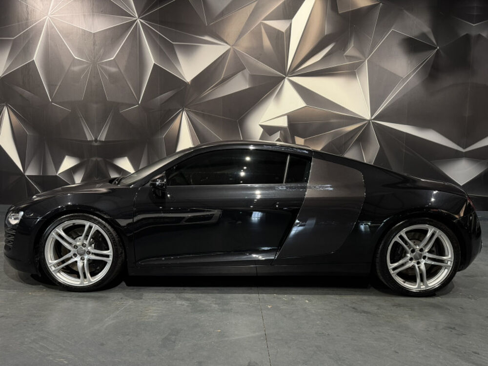 R8 4.2 V8 FSI 420CH R TRONIC 6 2009 occasion 63170 Aubi&egrave;re