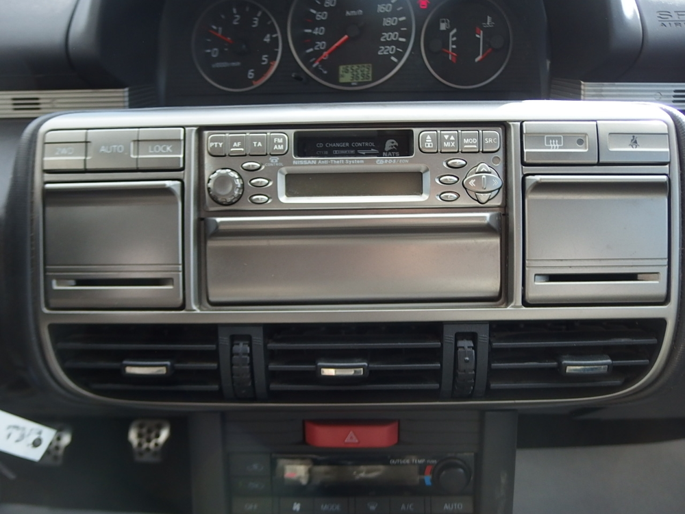 X-Trail 2.2 VDI 114CH LUXE 2002 occasion 10600 Savi&egrave;res