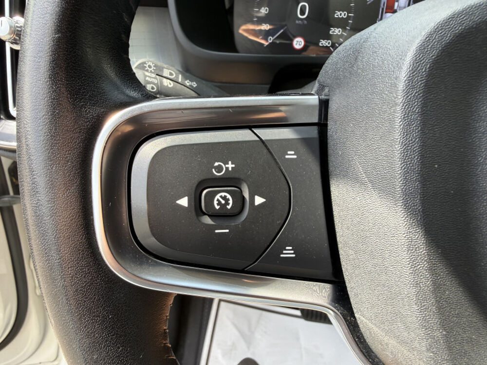 XC40 T2 129CH BUSINESS GEARTRONIC 8 TVA RECUPERABLE 2021 occasion 31140 Aucamville