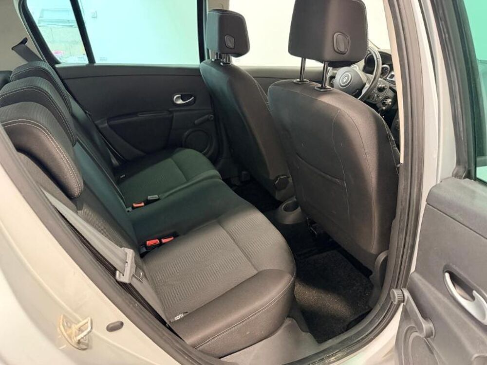 Clio 1.5 dCi 70ch Dynamique 115g 5p 2010 occasion 78520 LIMAY