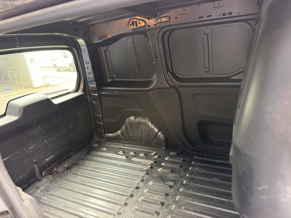 Berlingo M 650kg BlueHDi 100ch S&S 2 Places 2024 occasion 17450 Saint-Laurent-de-la-Pr&eacute;e