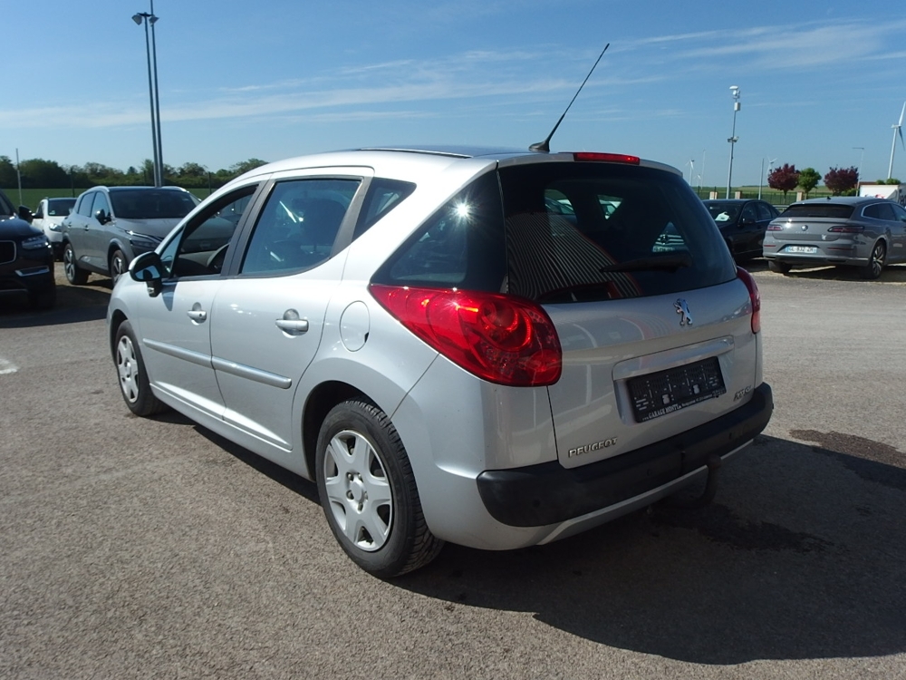207 SW 1.6 HDI FAP BUSINESS PACK 2013 occasion 10600 Savi&egrave;res