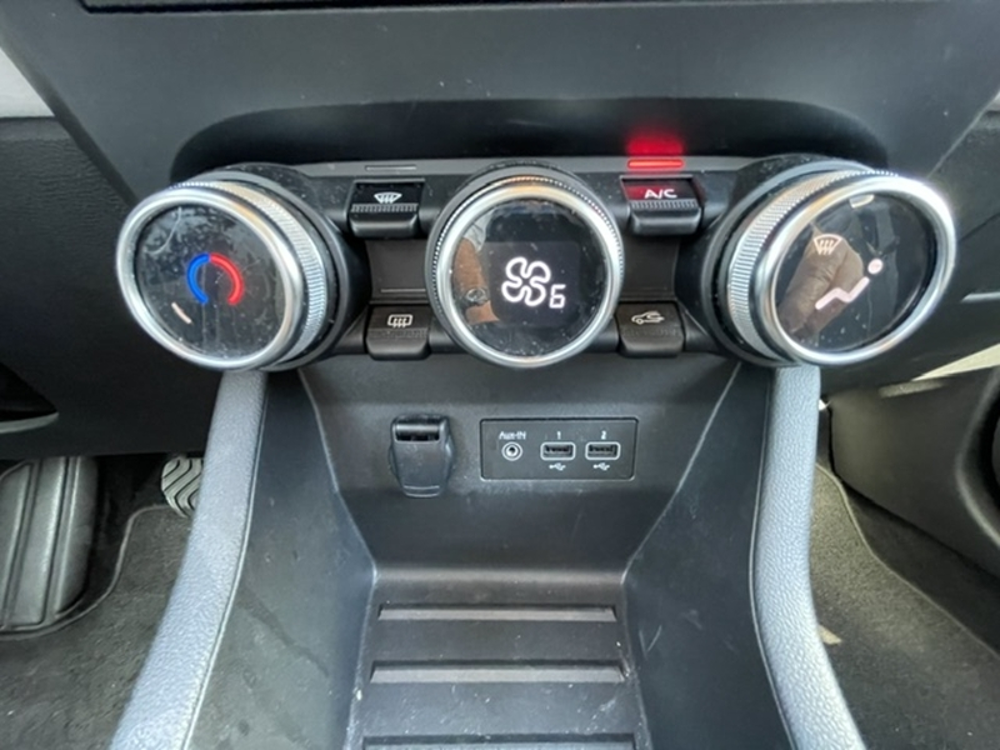 Clio V 1.6 E-TECH 145CH FULL HYBRID EVOLUTION 2023 occasion 44190 Saint-Lumine-de-Clisson