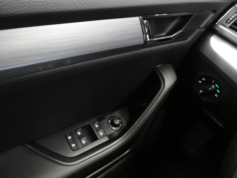 Superb 1.4 TSI PHEV 218CH BUSINESS DSG6 2023 occasion 77100 Nanteuil-l&egrave;s-Meaux