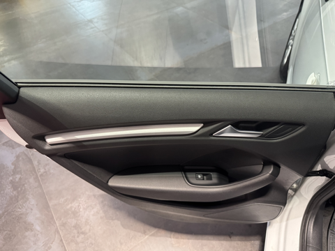 A3 1.6 TDI 105CH PLB AUTO 2013 occasion 12000 RODEZ