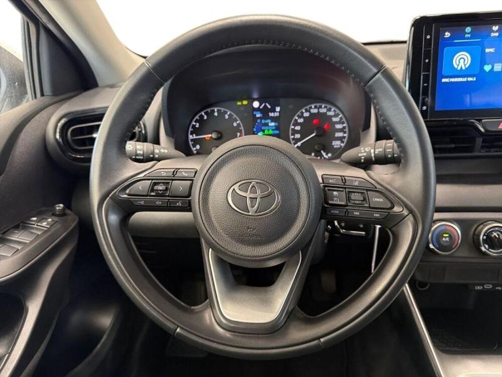 Yaris 120 VVT-i Dynamic Business 5p MC24 2024 occasion 13300 Salon-de-Provence