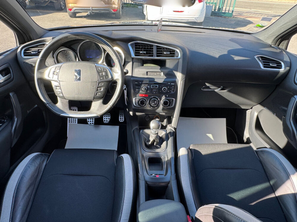 DS4 1.6 VTI 120CH SO CHIC 1ERE MAIN FAIBLE KM 2012 occasion 93220 Gagny