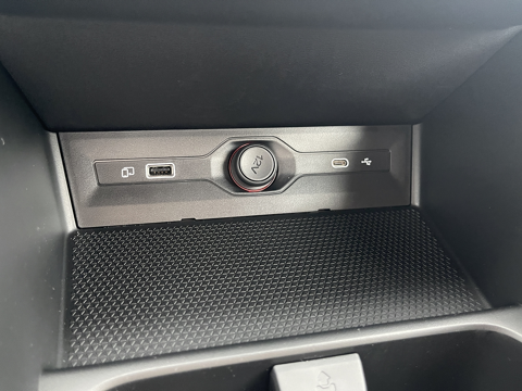 MG3 1.5 HYBRID+ 195CH LUXURY 2026 occasion 33700 M&eacute;rignac