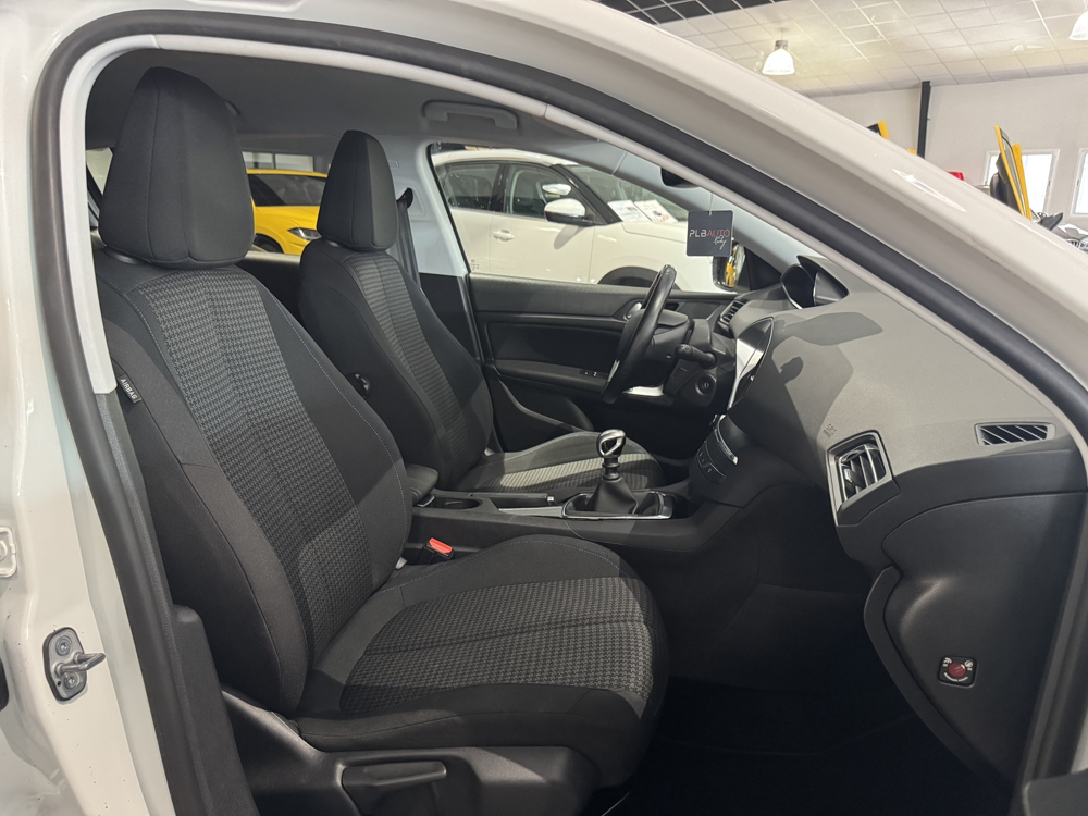 308 1.5 BLUEHDI 100CH STYLE 56 900KM 2019 occasion 12000 RODEZ