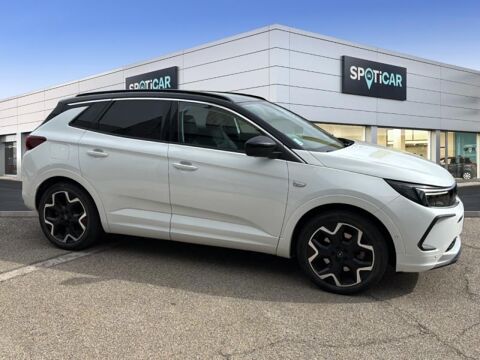 Grandland 1.6 Turbo 300ch Hybride Ultimate 4x4 2022 occasion 13200 Arles