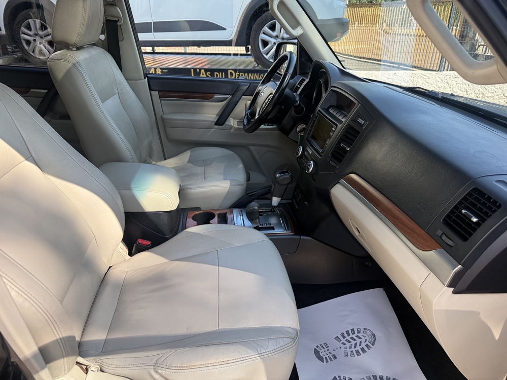 Pajero 3.2 DI-D200 FAP INSTYLE BA LONG/ 4 PNEUS ET REVISION NEUF / 2011 occasion 38340 Voreppe