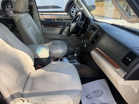 Pajero 3.2 DI-D200 FAP INSTYLE BA LONG/ 4 PNEUS ET REVISION NEUF / 2011 occasion 38340 Voreppe
