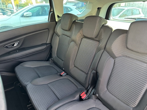 Grand scenic IV 1.7 BLUE DCI 120CH BUSINESS 7 PLACES 2020 occasion 16400 Puymoyen