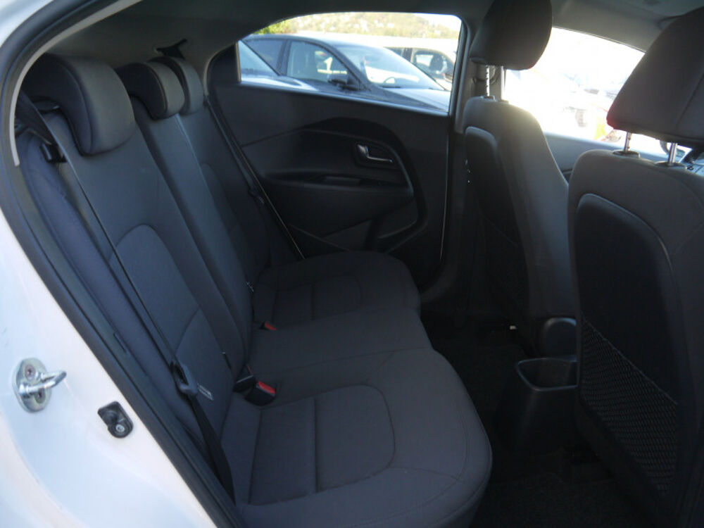 Rio 1.2 85CH 5 PORTES GPS / DISTRIBUTION A CHAINE 2016 occasion 38260 La C&ocirc;te-Saint-Andr&eacute;