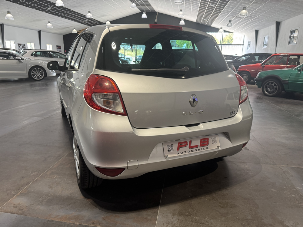 Clio III 1.5 DCI 85CH DYNAMIQUE 5P 2009 occasion 12000 RODEZ