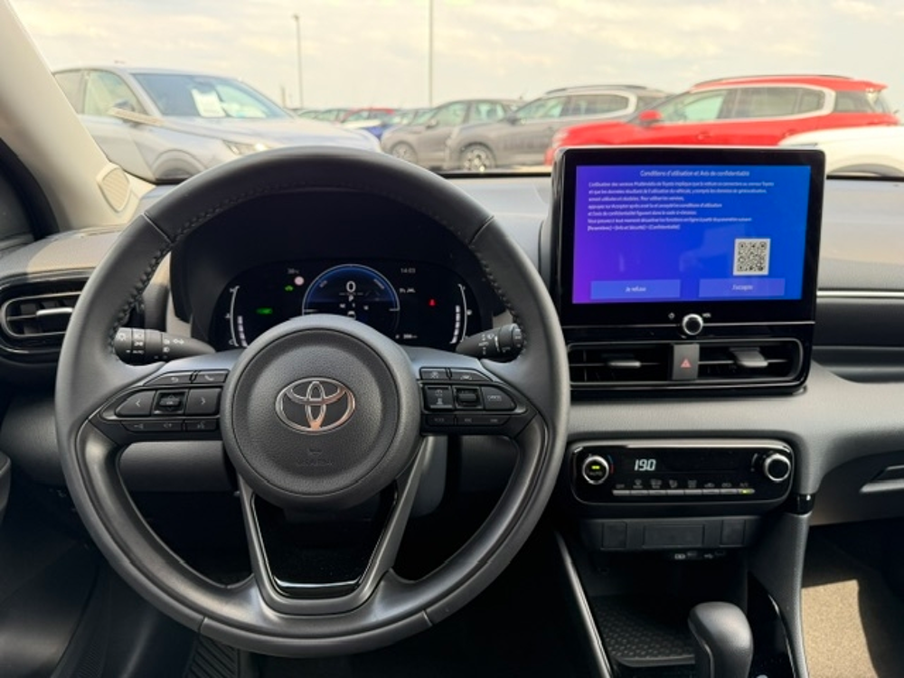 Yaris 116H DESIGN 92CH HYBRIDE 5P 2024 occasion 16400 Puymoyen