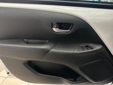 Aygo 1.0 VVT-i 72ch x-play 5P MY19 2020 occasion 13400 Aubagne
