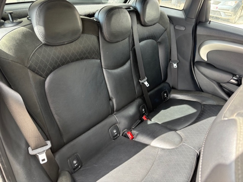 Cooper D COOPER D 116CH PACK RED HOT CHILI BOITE AUTOMATIQUE 2014 occasion 30360 V&eacute;z&eacute;nobres