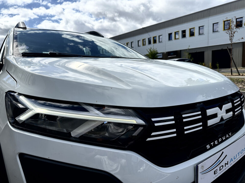 Sandero 1.0 TCE 90CH STEPWAY EXPRESSION CVT / 1&Egrave;RE MAIN / APPLE CARP 2023 occasion 94260 Fresnes