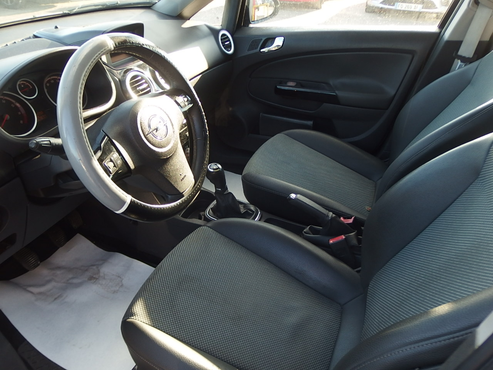 Corsa 1.4 TWINPORT COSMO 5P 2009 occasion 10600 Savi&egrave;res