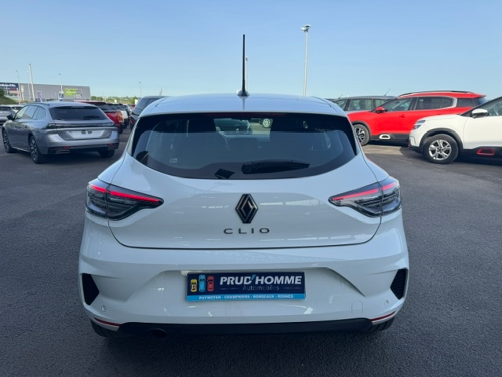 Clio V 1.5 BLUE DCI 100CH EVOLUTION + GPS 2025 occasion 16400 Puymoyen