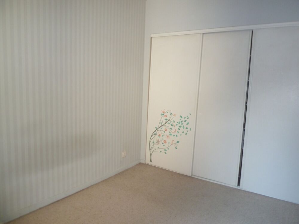 location Appartement - 2 pice(s) - 47 m Chambry (73000)