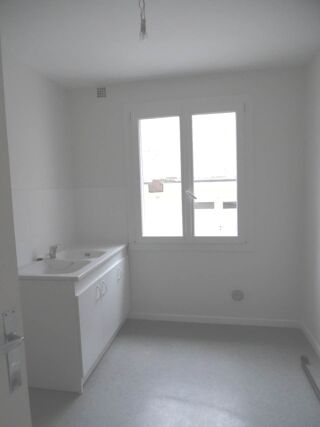  Appartement � louer 5 pi�ces 76 m� Grenoble