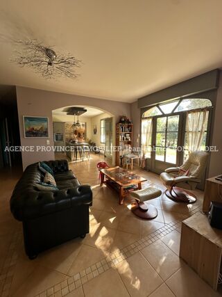  Maison  vendre 8 pices 240 m