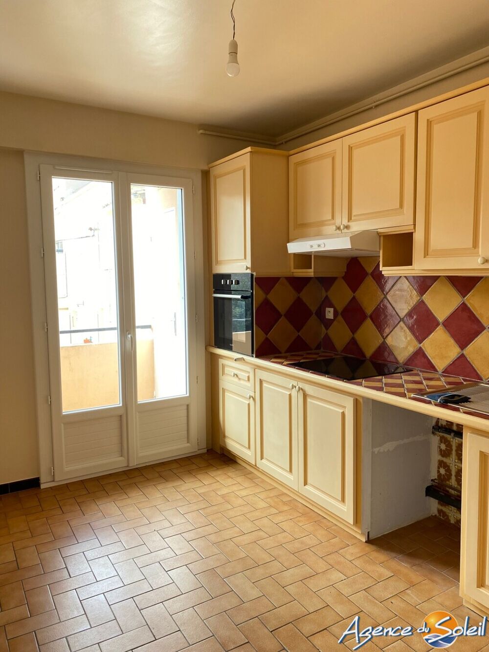 location Appartement - 3 pice(s) - 86 m Narbonne (11100)