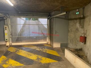  Parking / Garage  vendre 