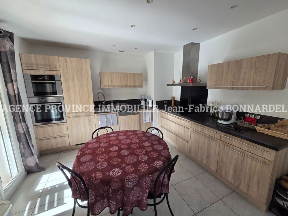 vente Maison - 11 pièce(s) - 250 m² Saint-Paul-Trois-Châteaux (26130)