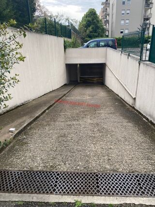  Parking / Garage  vendre 