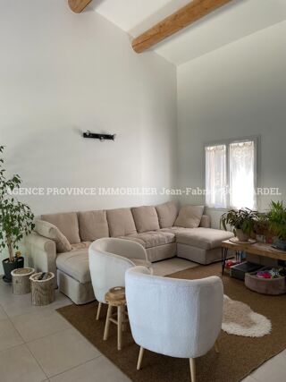  Maison à louer 4 pièces 132 m²