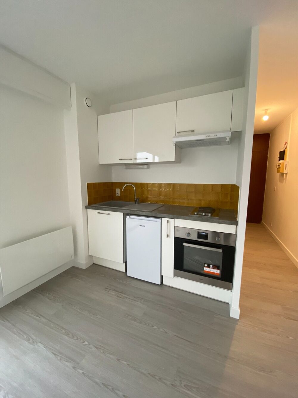 location Appartement - 1 pice(s) - 21 m Chambry (73000)