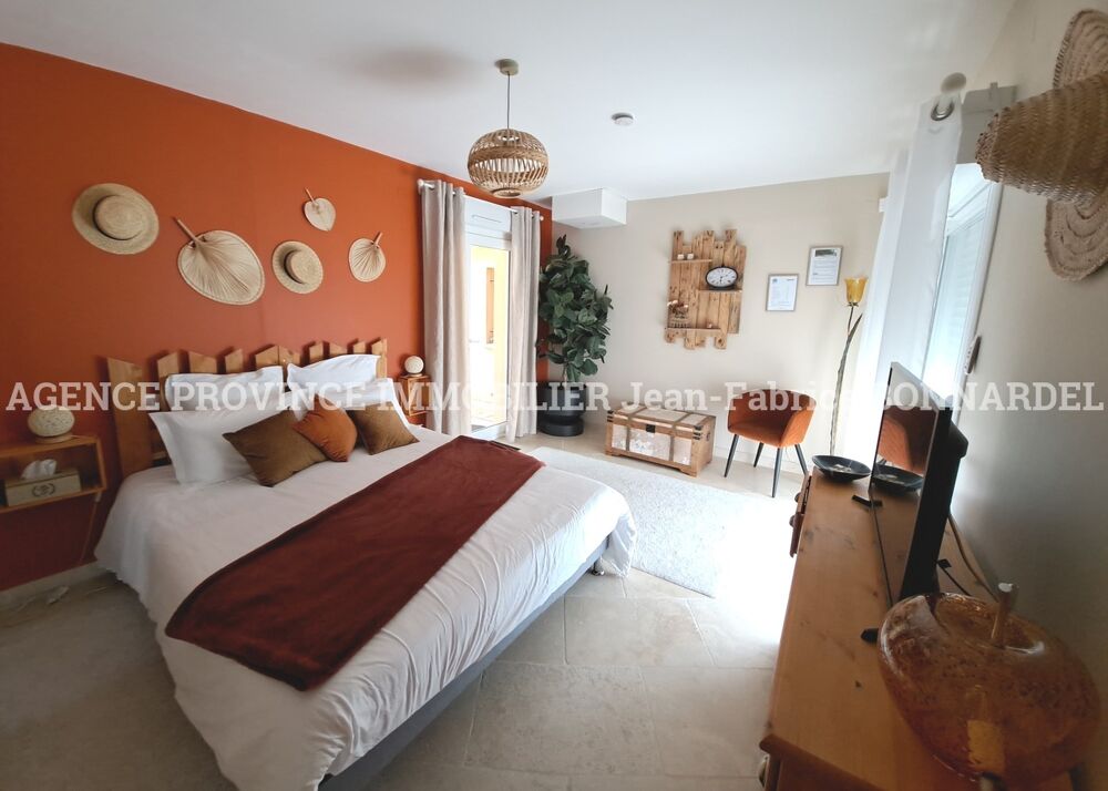 vente Maison - 8 pièce(s) - 213 m² Suze-la-Rousse (26790)