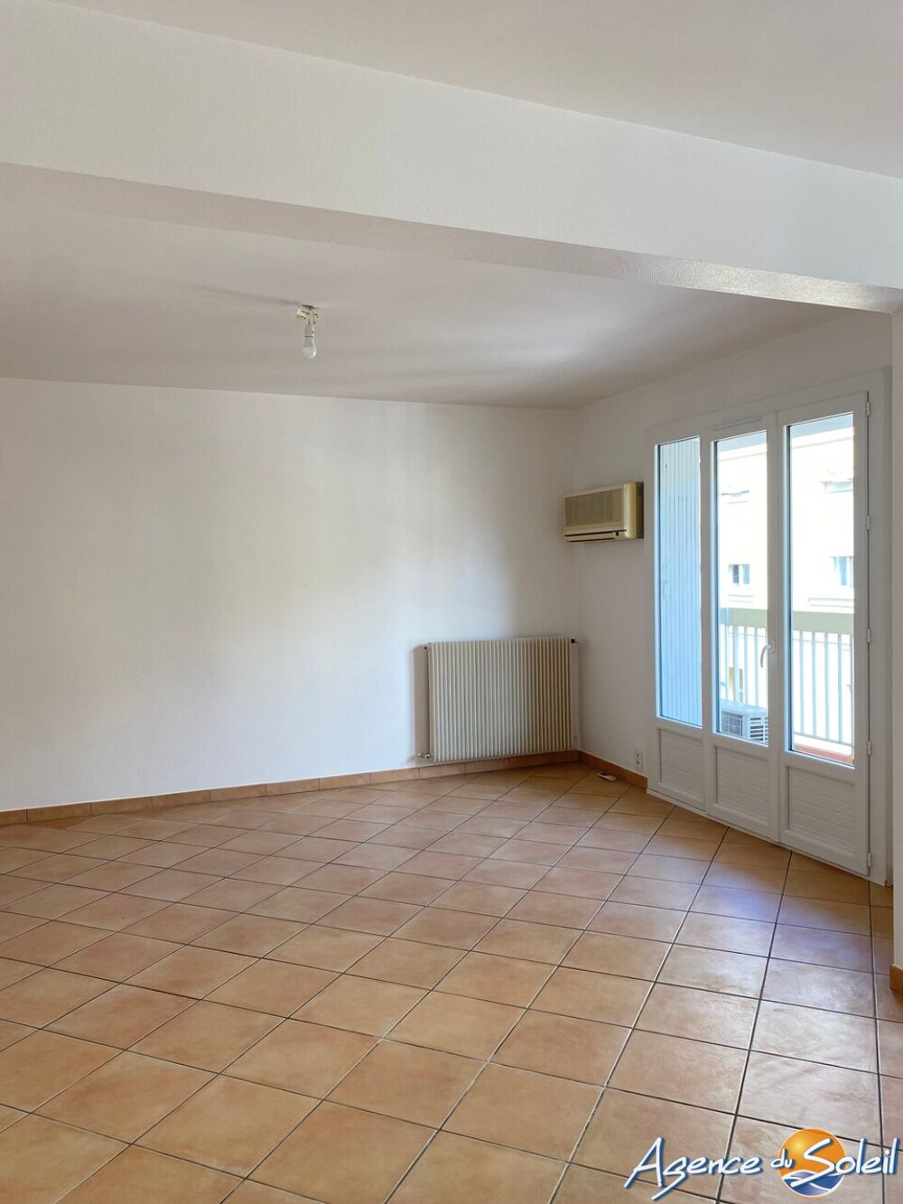location Appartement - 3 pice(s) - 86 m Narbonne (11100)