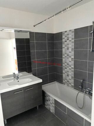  Appartement  louer 3 pices 