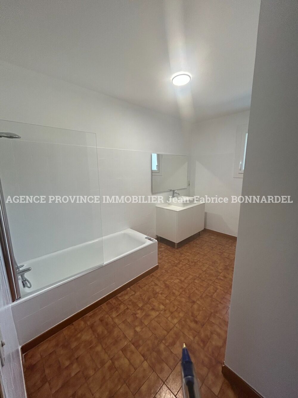 location Appartement - 4 pièce(s) - 113 m² Grillon (84600)