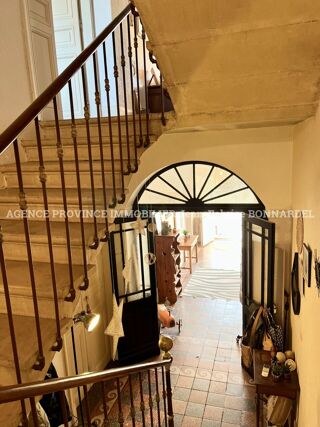  Maison � vendre 6 pi�ces 205 m�